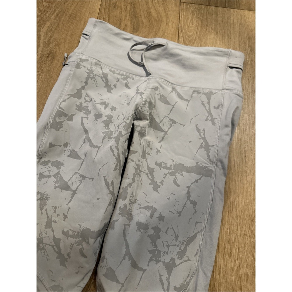 Under‎ Armour Women's Grey Camo Compression High Rise Legging Pockets Medium